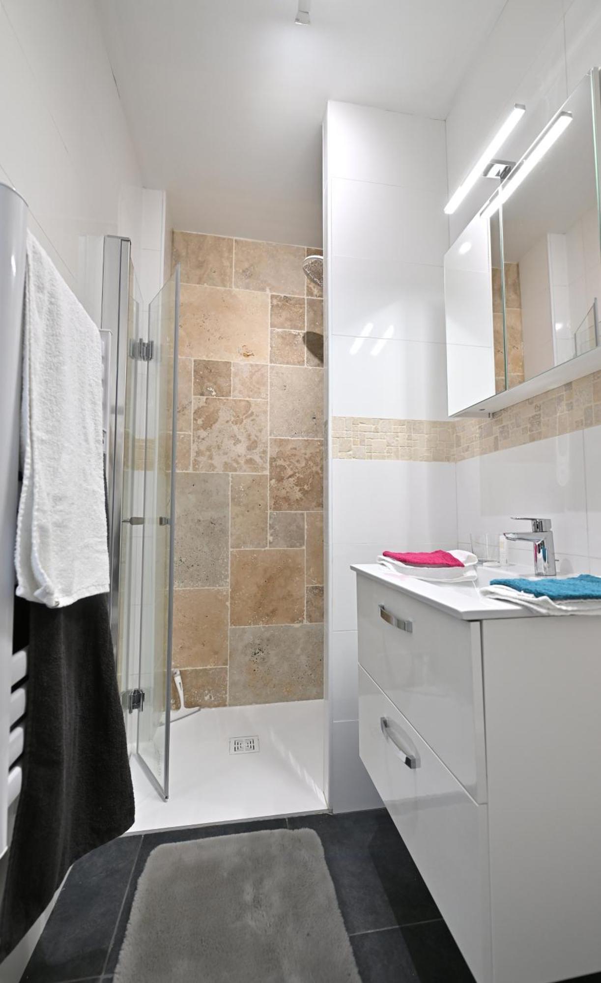 3 Appartements Premium Au Pied De La Cathedrale - Hypercentre Sens Exterior photo