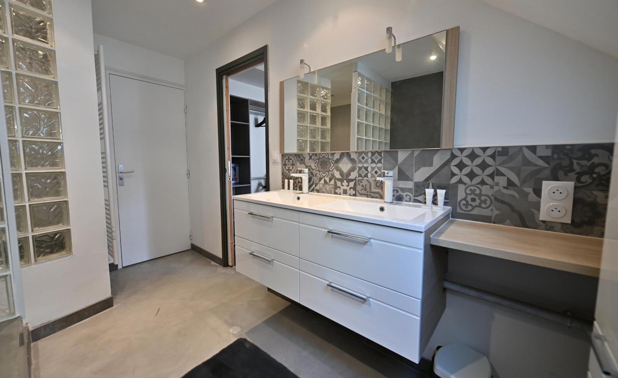 3 Appartements Premium Au Pied De La Cathedrale - Hypercentre Sens Room photo